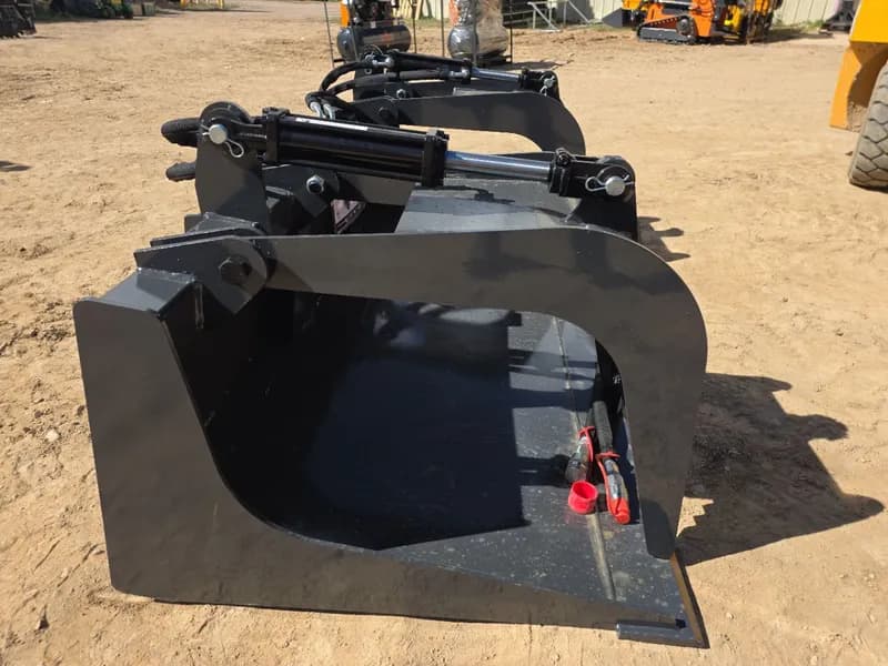 Wolverine 72-inch Skid Steer Grapple Bucket GB-11-72W, rear view