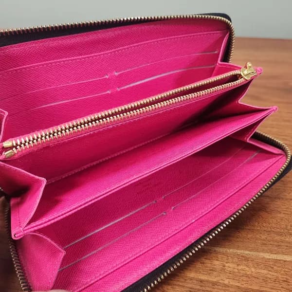 Louis Vuitton Multicolor Monogram Zippered Wallet Black, detail view