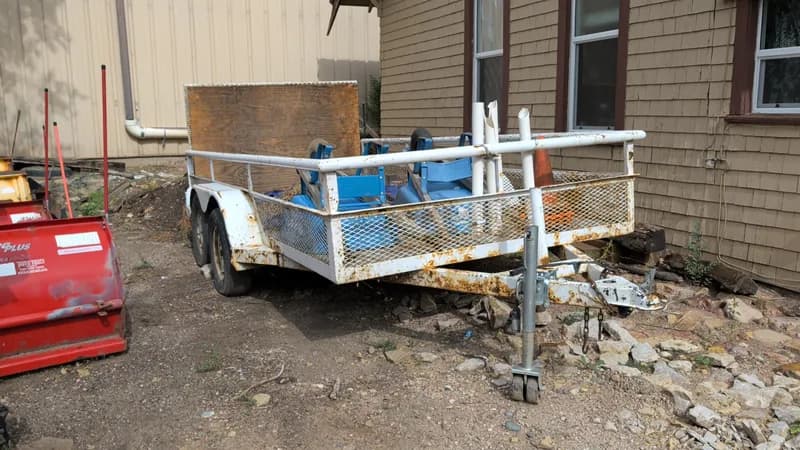 Tandem-Axle Utility Trailer w/ Mesh Sides, primary view