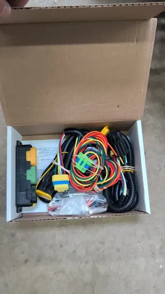 Wiring Harness Kit w/ Connectors & Protective Tubing, primary view