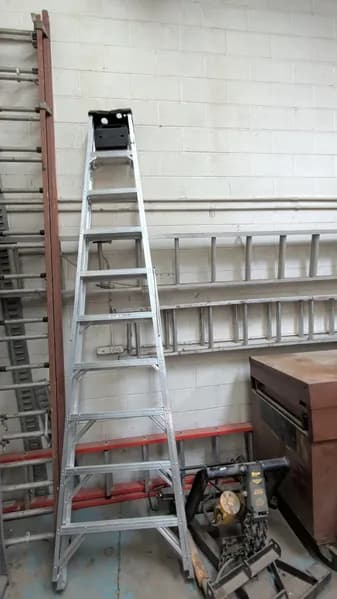 Werner 310 10 ft. Type IA Duty Ladder 300 lbs., primary view