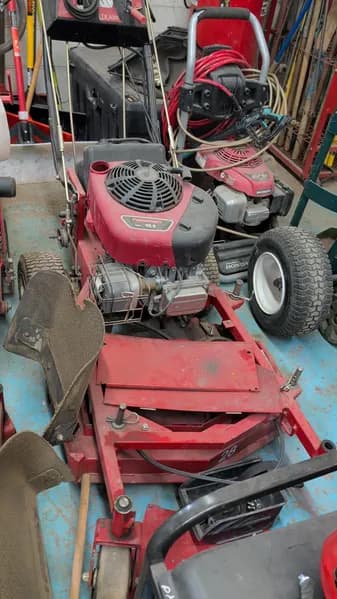 Honda 10.5 HP Walk-Behind Lawn Mower w/ Bagger, primary view