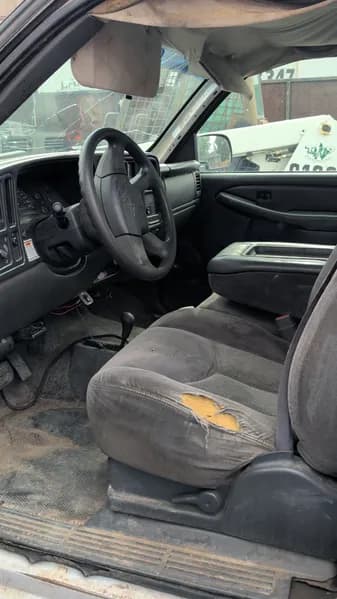 2006 Chevrolet Silverado 1500 4x4 – 4.8L V8 – Needs Battery – Running Condition Unverified, view 9