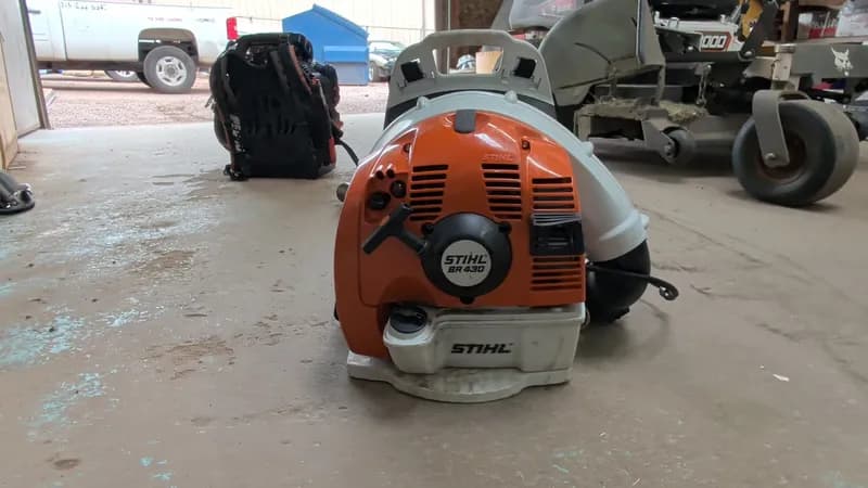 Stihl BR430 Backpack Leaf Blower, side view