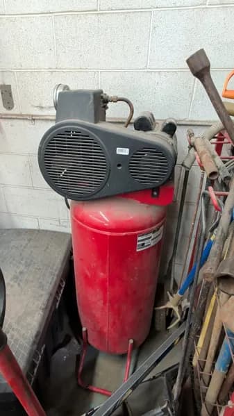 Vertical Air Compressor 60 Gallon Single-Stage, primary view