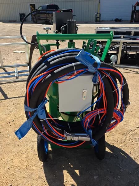 Industrial Portable Sandblasting Unit, rear view