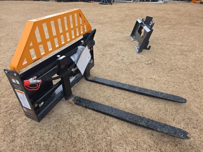 Wolverine PFA-11-3300G Hydraulic Pallet Fork Attachment, interior view