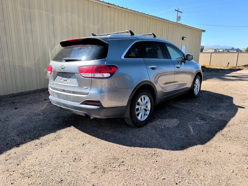 2017 Kia Sorento AWD – 2.4L GDI – 174K Miles – Compression Issue – Clean Title, view 8