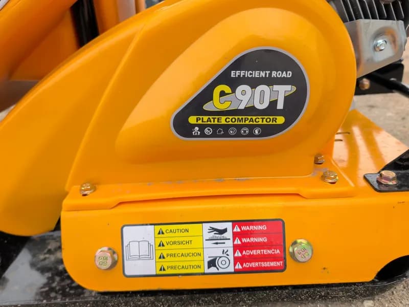 C90T Plate Compactor w/ 212cc Ducar Engine, rear view