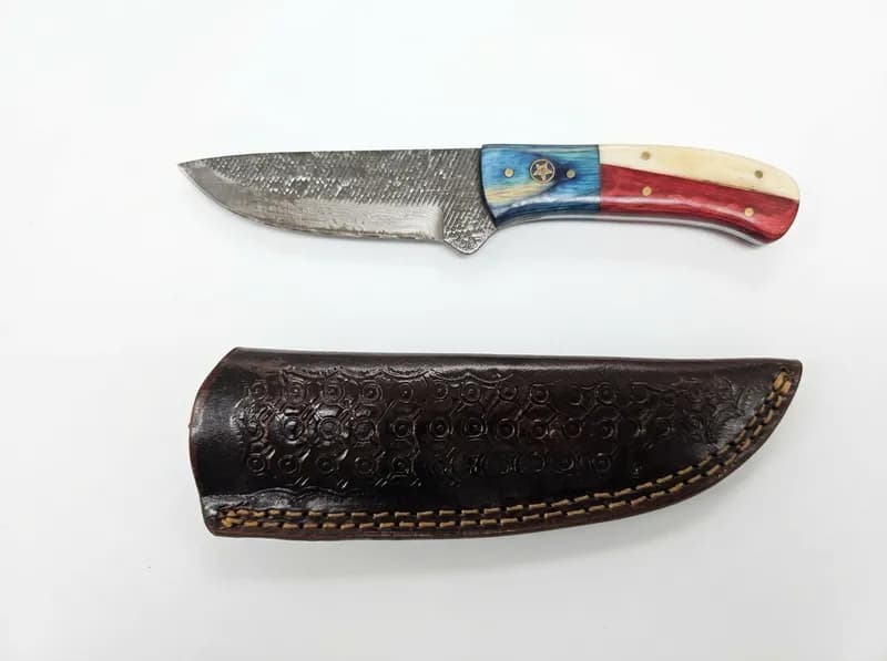 Fixed Blade Hunting Knife w/ Damascus Steel & Leather Sheath, primary view