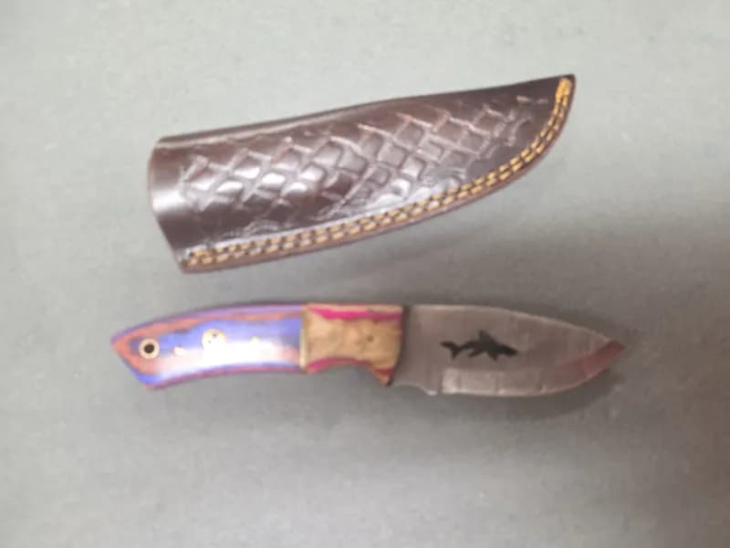 Fixed Blade Knife w/ Shark Cutout, Damascus-Style Blade & Leather Sheath, side view