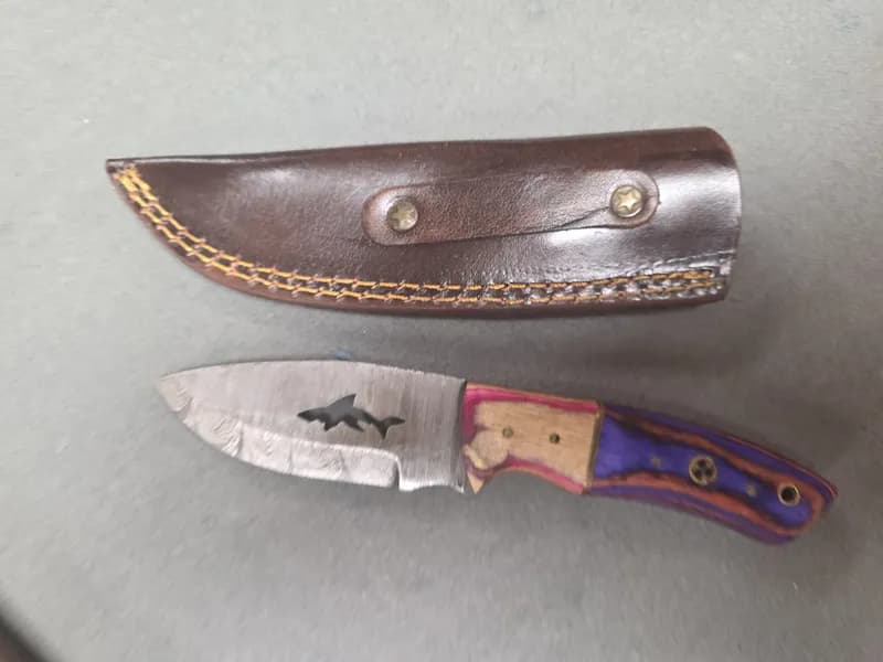 Fixed Blade Knife w/ Shark Cutout, Damascus-Style Blade & Leather Sheath, rear view