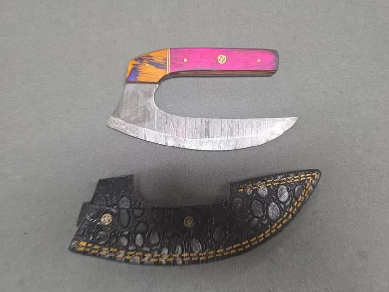 Damascus-Style Pattern Ulu Knife with Multicolor Handle and Leather Sheath, rear view