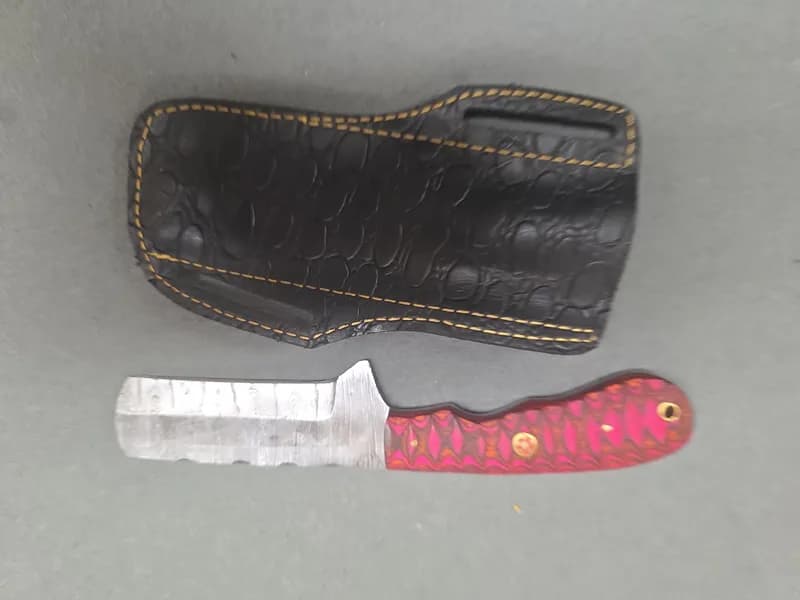 Damascus Pattern Fixed Blade Knife w/ Pink Laminate Handle & Leather Sheath, rear view