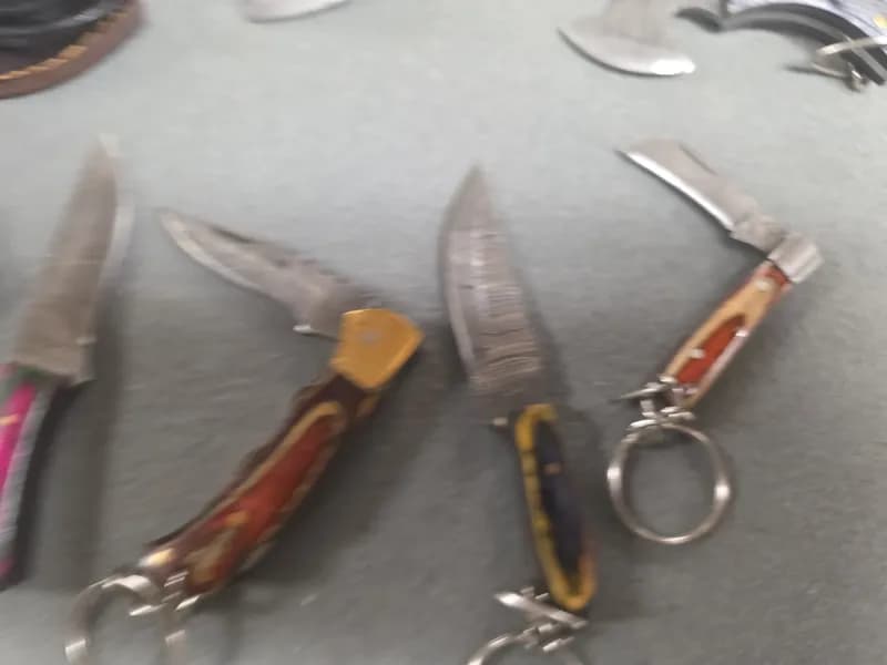 Lot of 6 Miniature Damascus-Pattern Style Keychain Knives & 3 Sheaths, interior view
